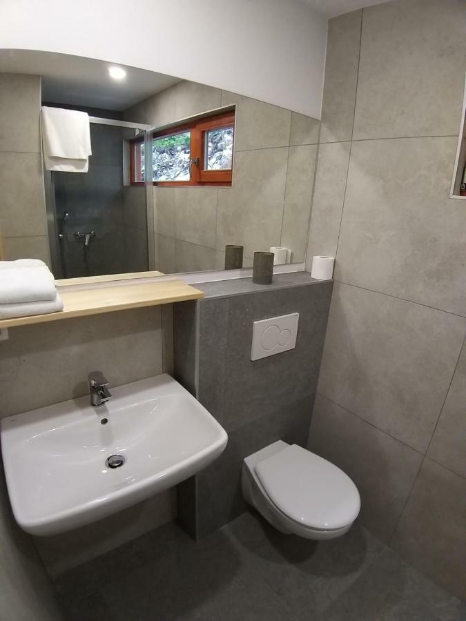 Estate Marjetin Dom Hotel Idrija Kültér fotó